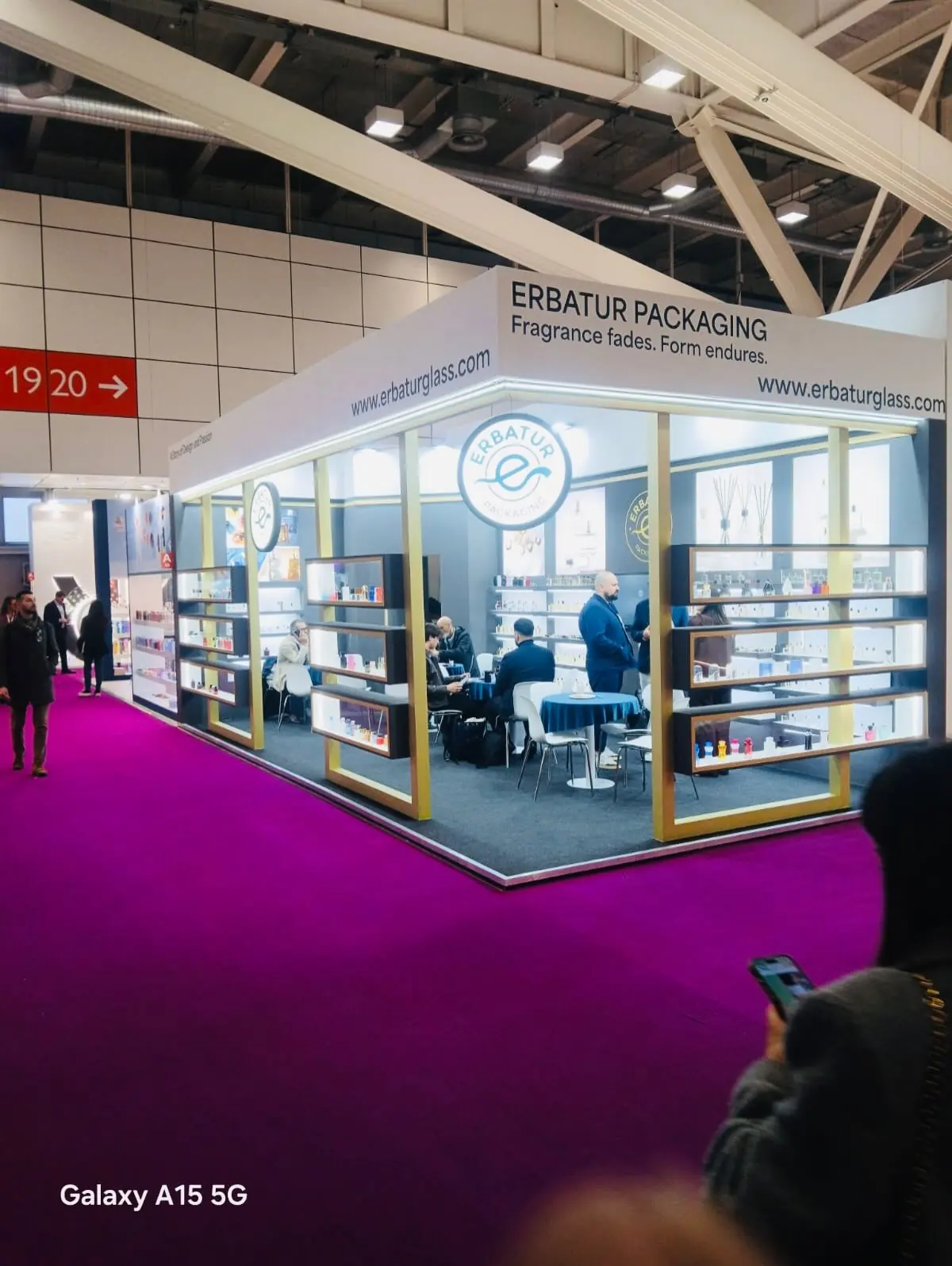 Cosmoprof Worldwide exhibition stand by Stagehook Global, Bologna — photo 4