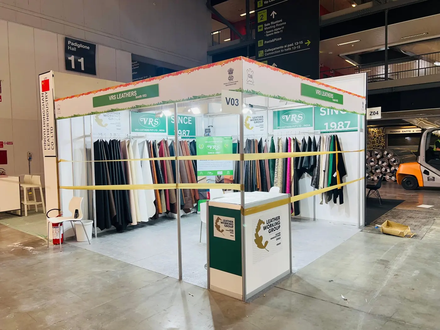 LINEAPELLE exhibition stand by Stagehook Global, Milano — photo 2