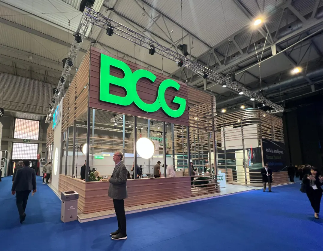 Mobile World Congress exhibition stand by Stagehook Global, Barcelona — photo 2